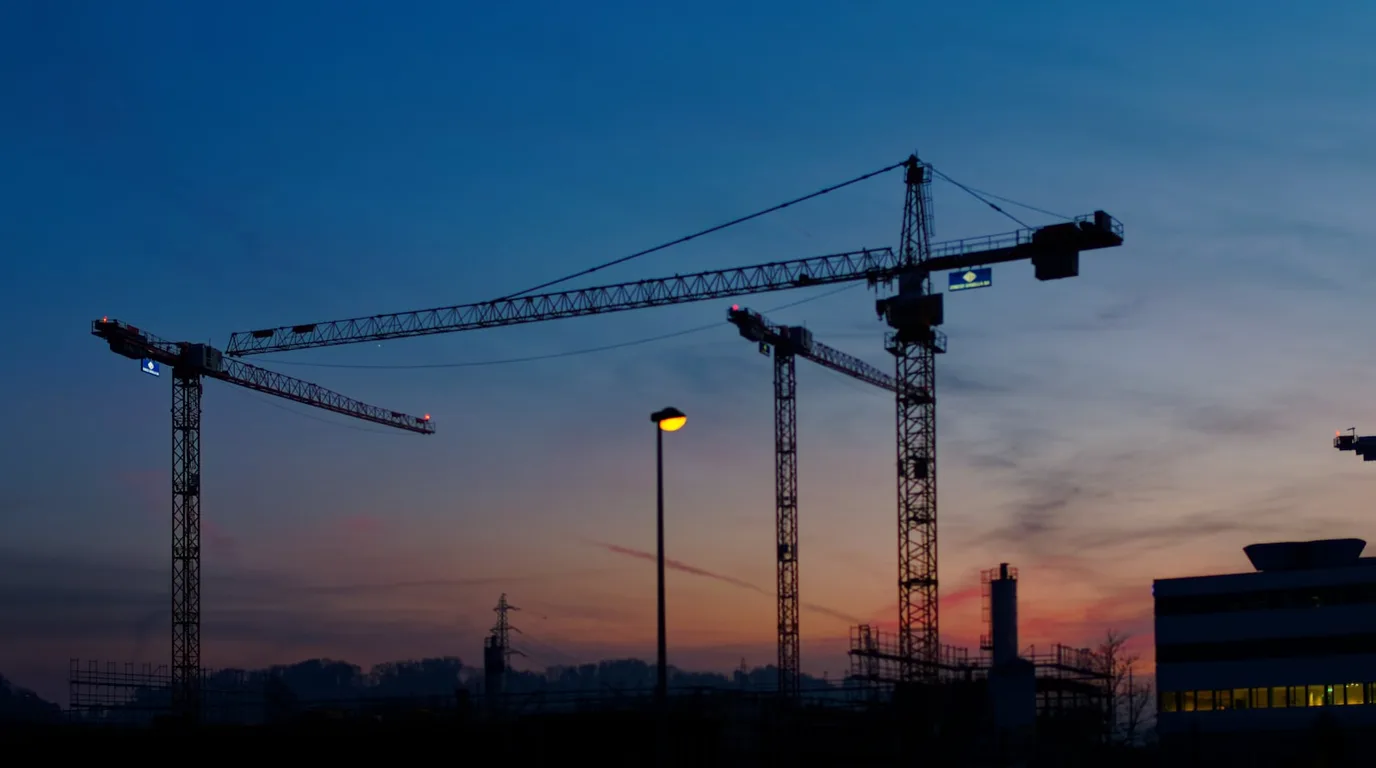Продажа оборудования в Шымкенте: леса, люльки